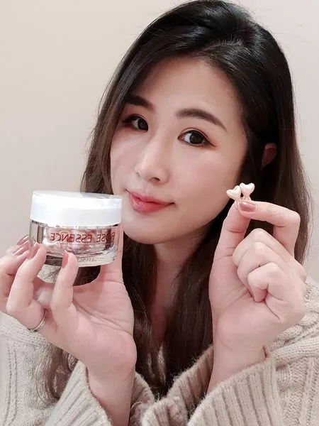 使用者分享:【Angela安琪拉 x 微生活日誌】保養丨雖然不能省去保養 但對的保養品卻能讓你的保養時間大大縮短
