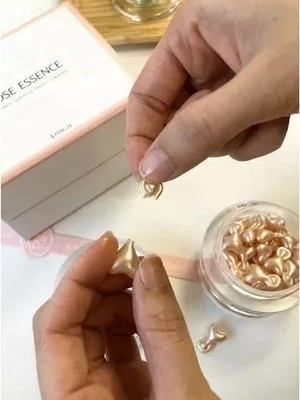 使用者分享:【如如迷coming】保養丨和以前用過的其他膠囊型保養品真的不一樣! 質地、吸收度、C/P值都樂勝以前使用過的