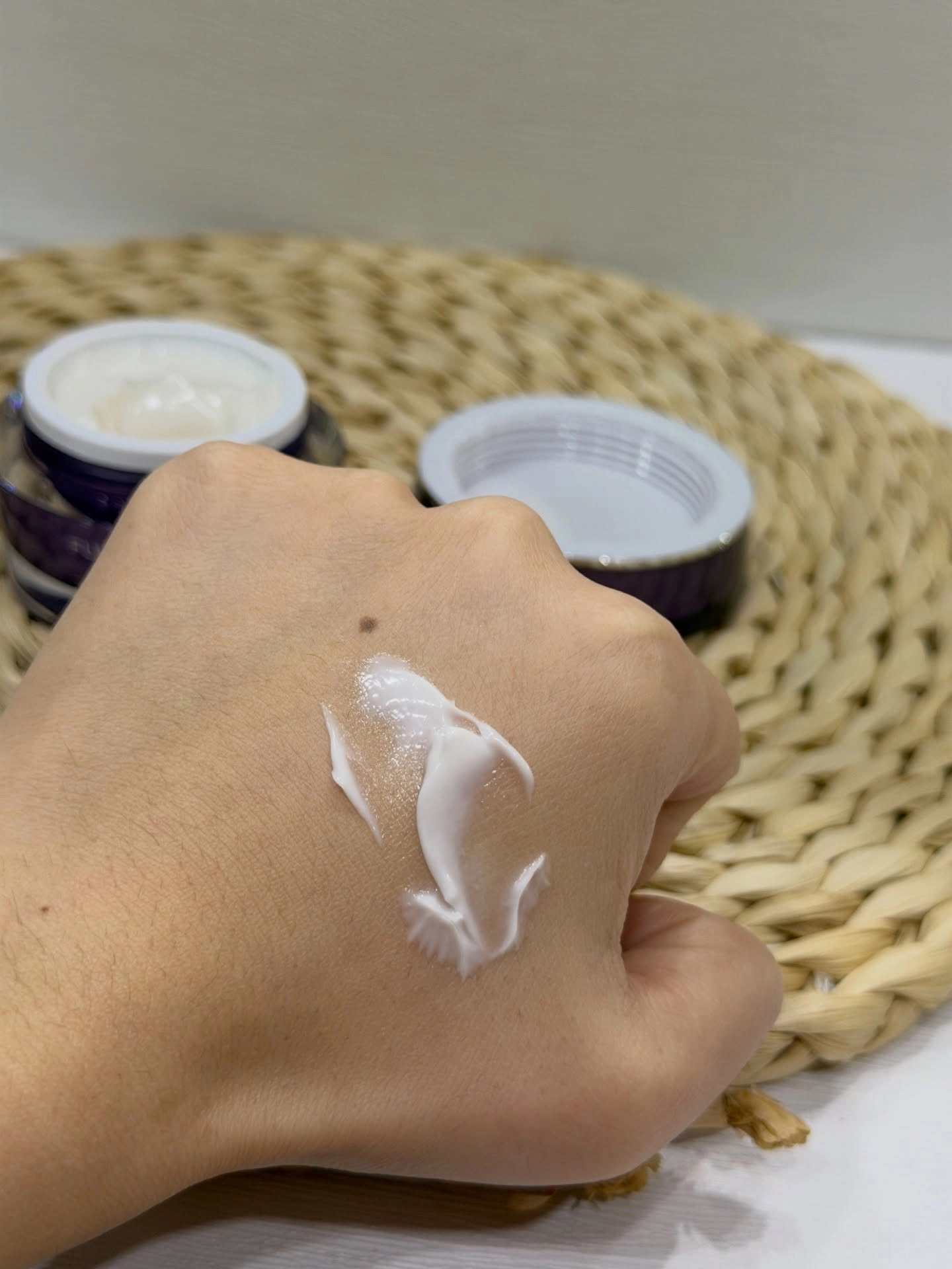 富勒烯肌因逆齡霜