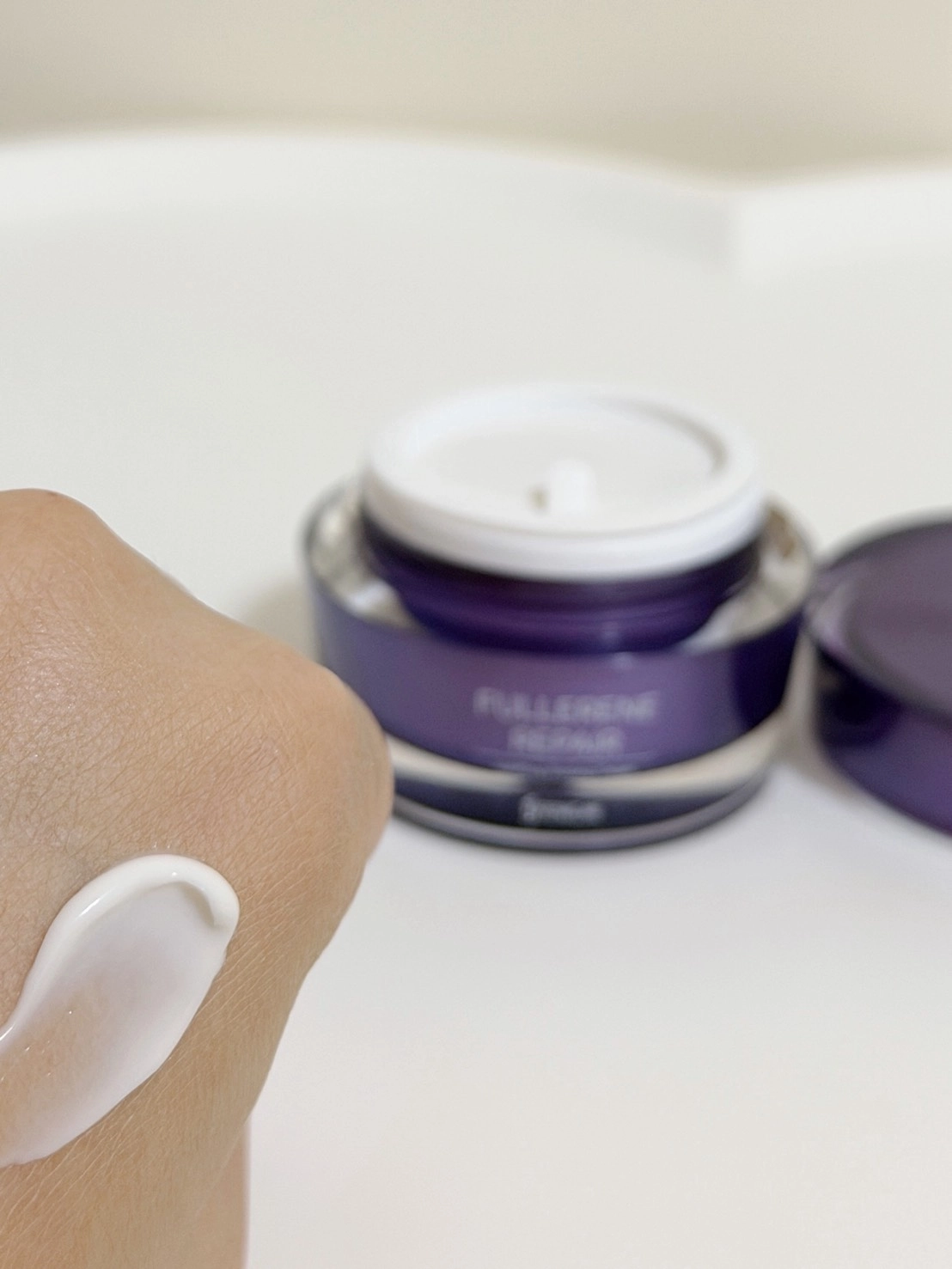 富勒烯肌因逆齡霜