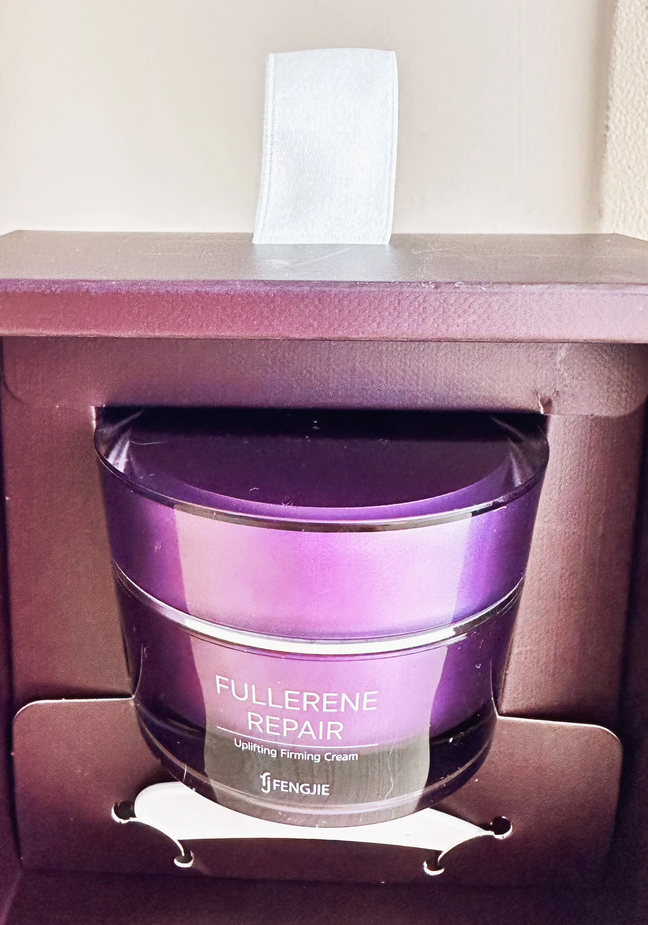 豐傑生醫的「富勒烯肌因逆齡霜」